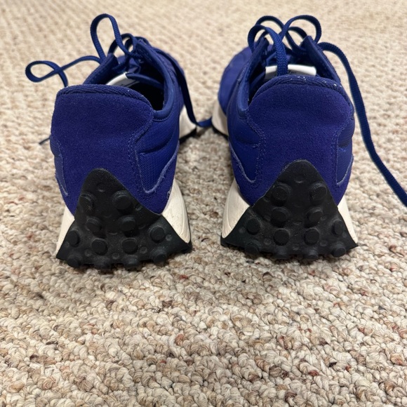 New Balance 327 Sneakers 👟 - Picture 5 of 10